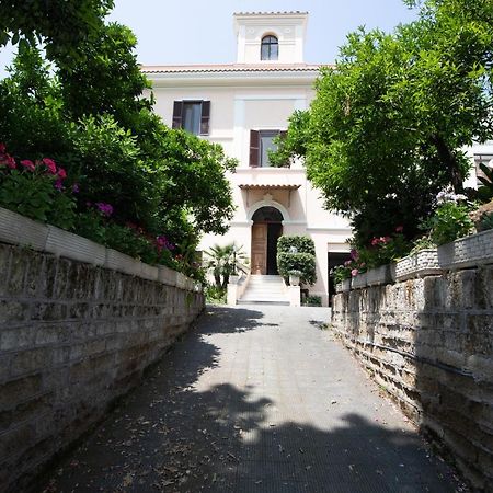 Domus Cordara - Splendido Appartamento Nel Verde Rome Exterior photo